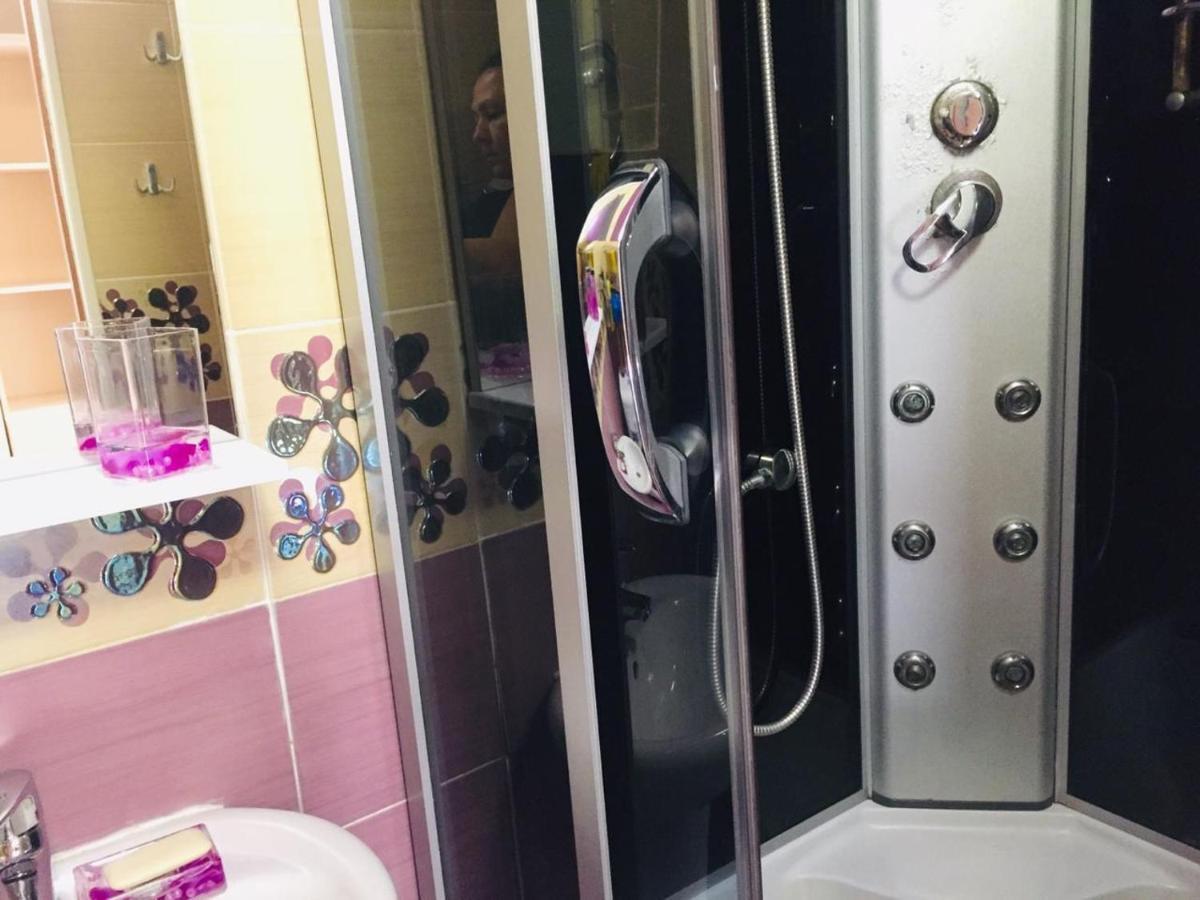 на набережной в Apartment *